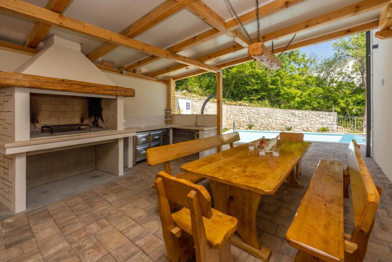 Villa Antani With Heated Pool, Sauna & Jacuzzi Crikvenica Kültér fotó